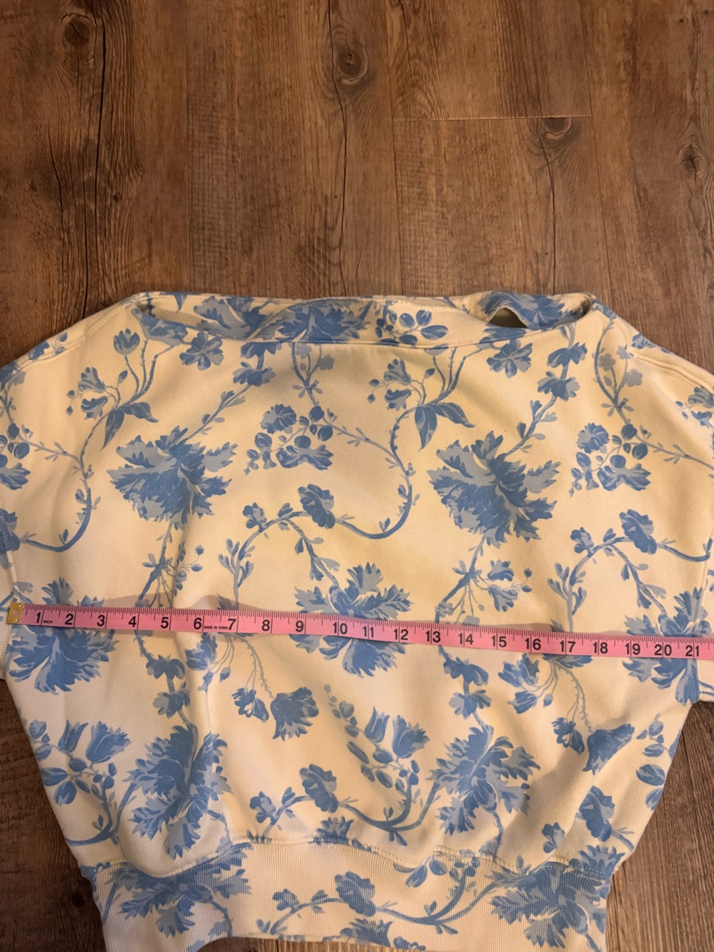 Abercrombie Sunday Slash Cream Top with Blue Floral Print - size medium - Picture 7 of 8